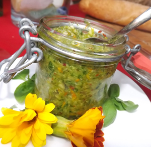 Sommerbl&uuml;ten-Pesto